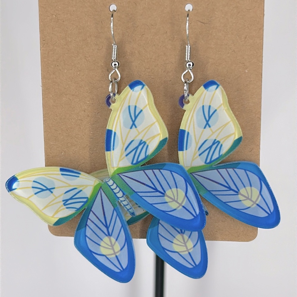 Chic Butterfly Drop Earrings - Elegant Acrylic Fashion Jewelry - Picture 4 of 4